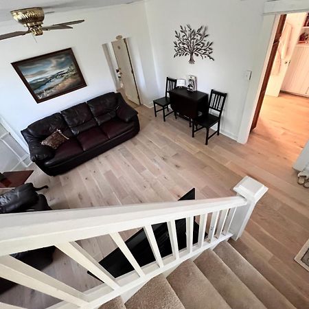 Across The Inn Entire Colonial House With Lovely Porch & Extremely Fast Wi-Fi Washington المظهر الخارجي الصورة